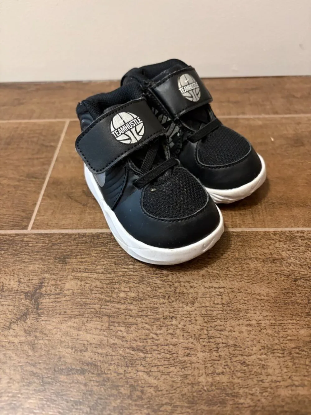 Baby boy NIKE High tops - Picture 3 of 3